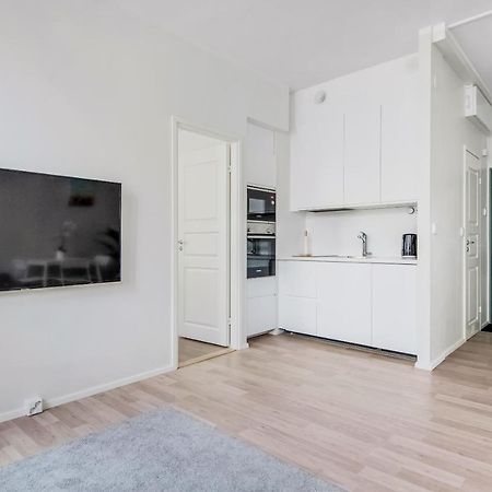 Wehost Bright And Central 1Br For Four Travellers ヘルシンキ エクステリア 写真